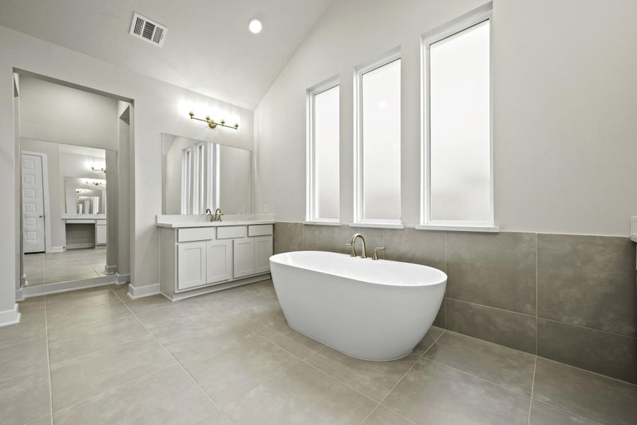 Representative image. Features, specifications, selections and colors may vary. Representative image. Features, specifications, selections and colors may vary.