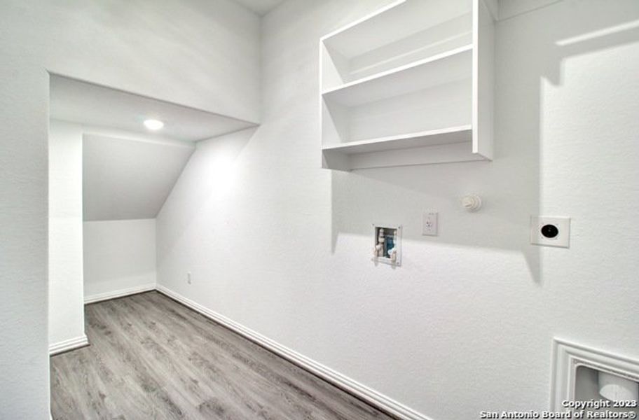 Spacious, unfurnished interior of a new home in Veranda, New Braunfels (Image 21).