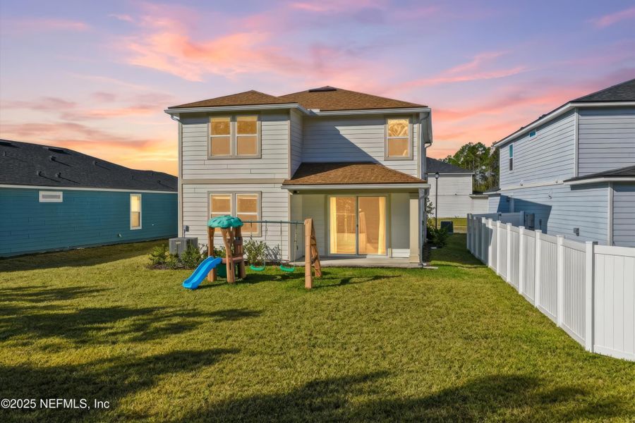 Exterior details and patio area of a home in , Middleburg (Image 4).