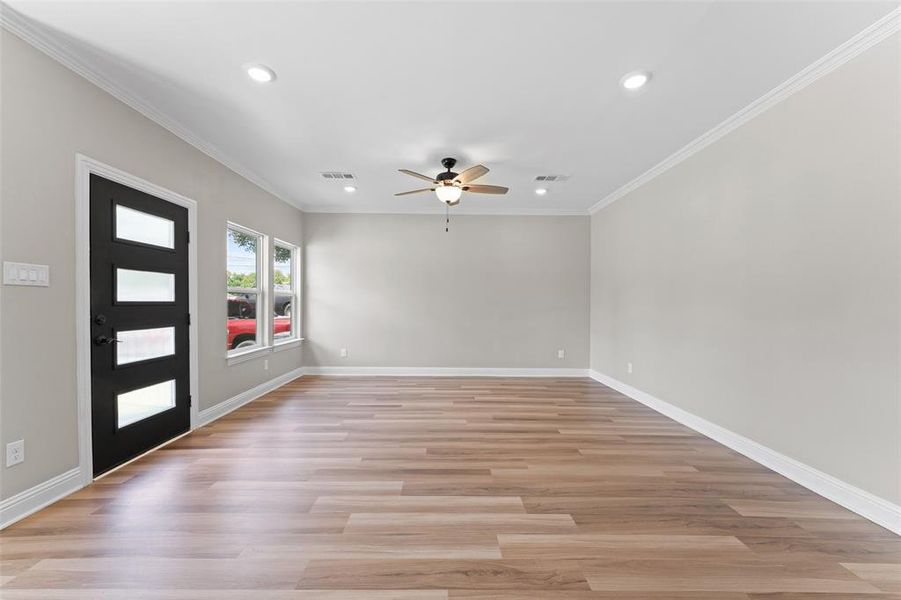 Spacious, unfurnished interior of a new home in , Dallas (Image 26).