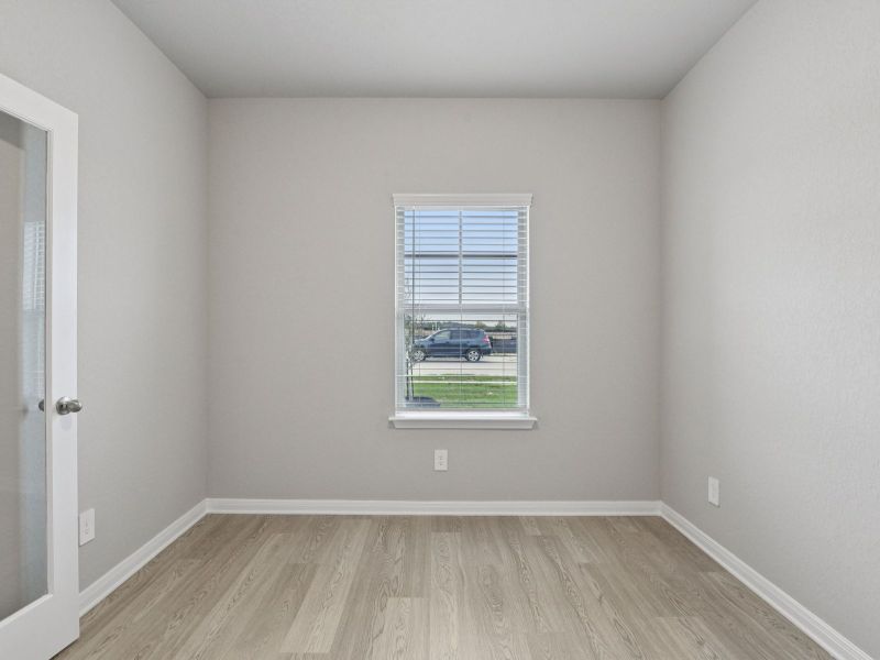 Spacious, unfurnished interior of a new home in Catalina, Converse (Image 22).