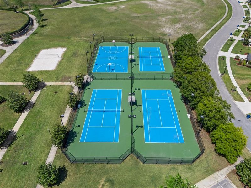 Community amenities in , Land O' Lakes (Image 54).