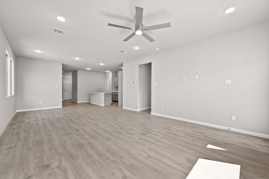 Spacious, unfurnished interior of a new home in Trinity Ranch, Elgin (Image 24). Spacious, unfurnished interior of a new home in Trinity Ranch, Elgin (Image 24).