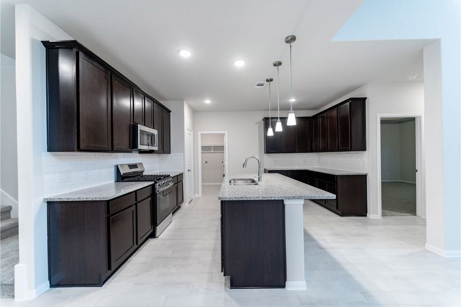 Furnished interior view inside a new home in Canterra Creek, Rosharon (Image 4).