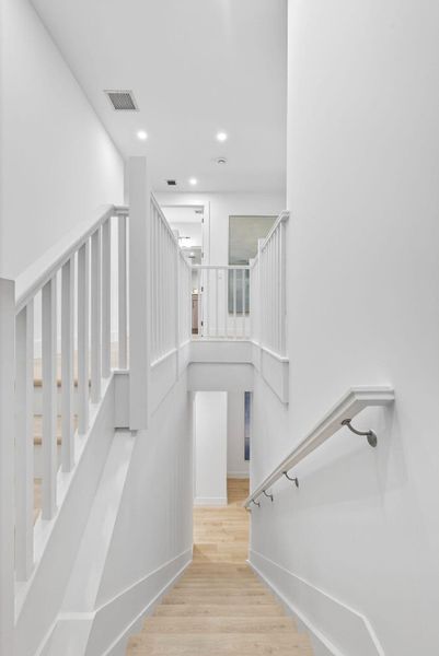 High 10ft and 9ft Ceilings