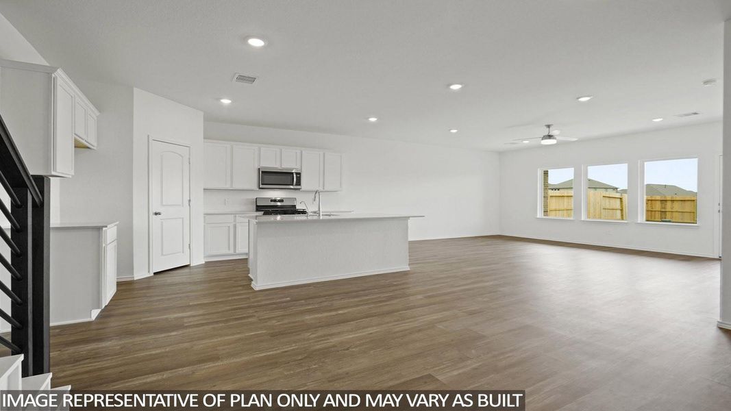 Spacious, unfurnished interior of a new home in Sunterra Lakes, Brookshire (Image 22). Spacious, unfurnished interior of a new home in Sunterra Lakes, Brookshire (Image 22).