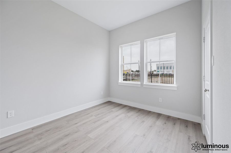 Spacious, unfurnished interior of a new home in Metro Village, Houston (Image 12).