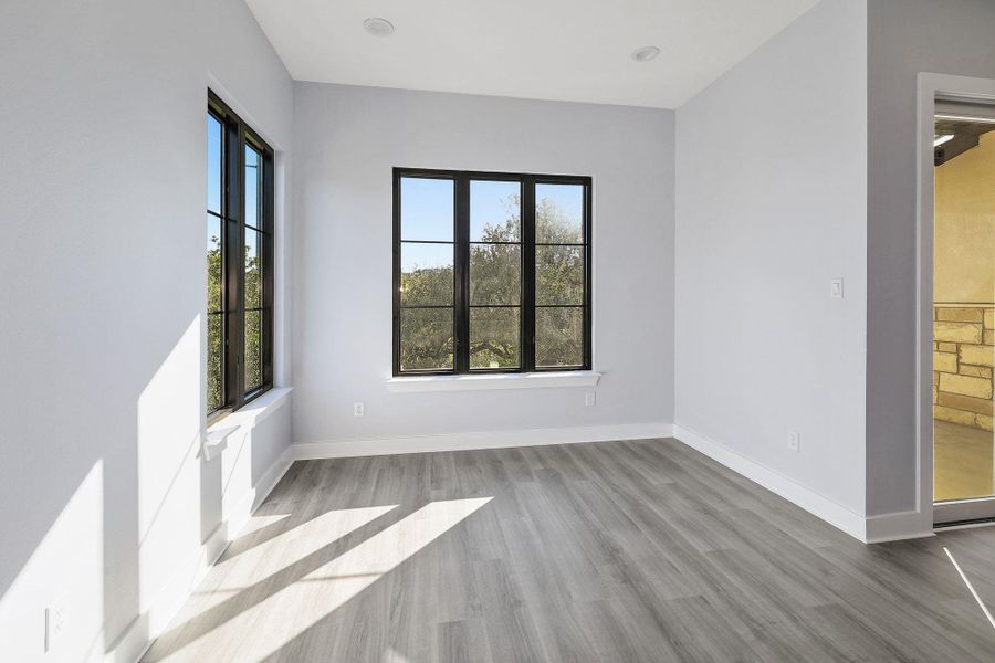 Spacious, unfurnished interior of a new home in , Austin (Image 30).