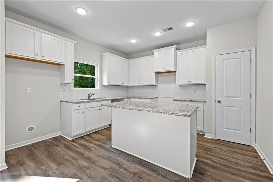 Furnished interior view inside a new home in , Villa Rica (Image 6).