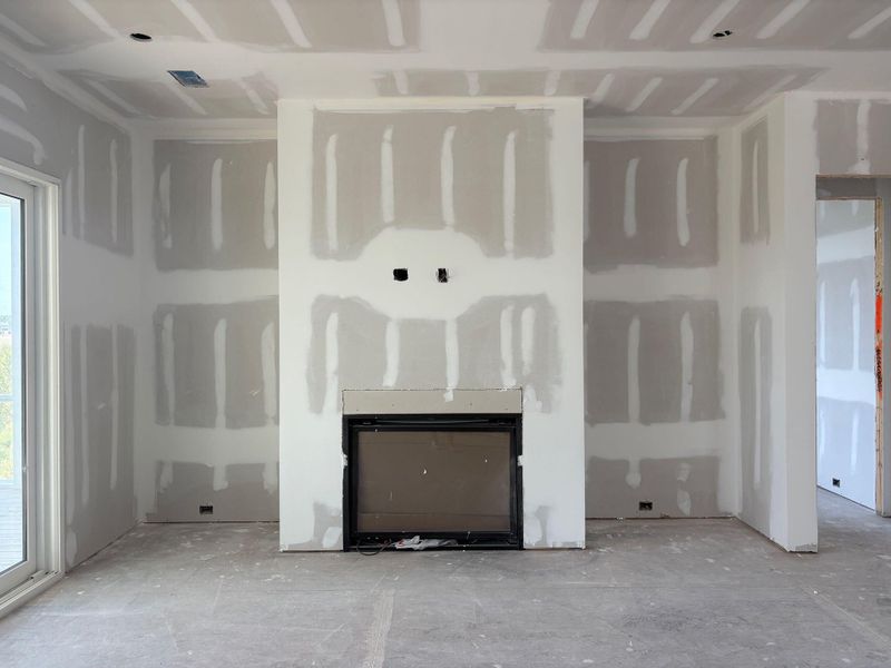 Spacious, unfurnished interior of a new home in The Preserve at Pennys Creek, Johns Island (Image 11).