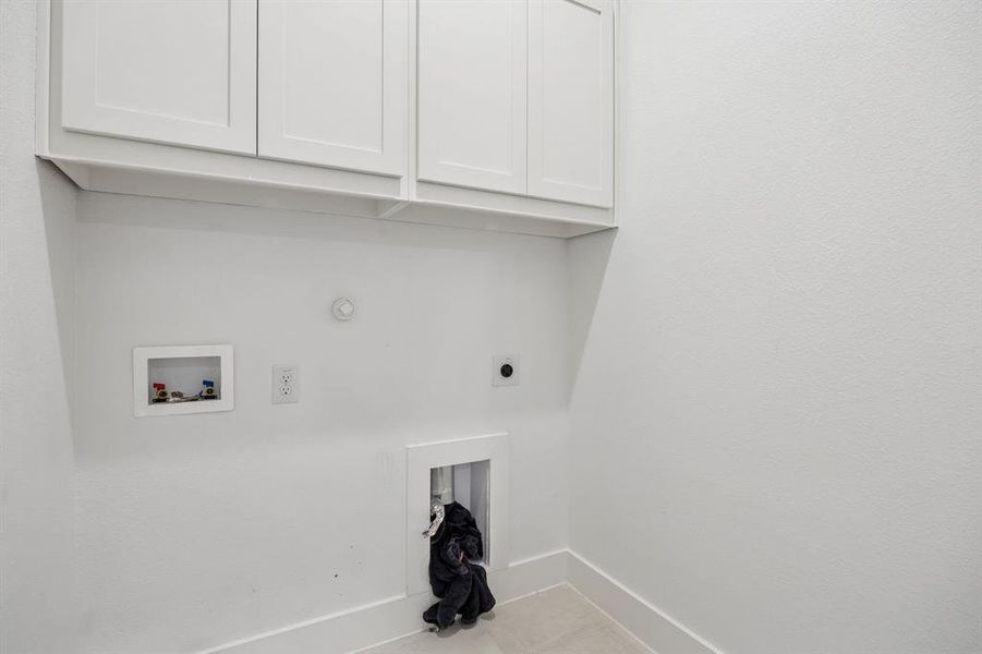 Spacious, unfurnished interior of a new home in , Fort Worth (Image 32).