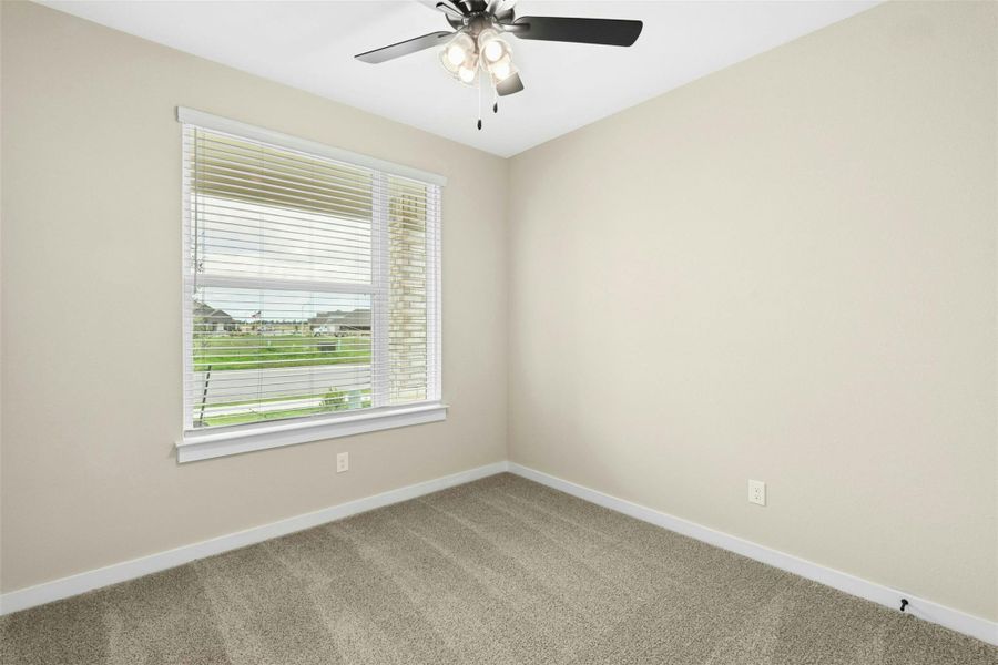 Spacious, unfurnished interior of a new home in East View Farms, Georgetown (Image 31).