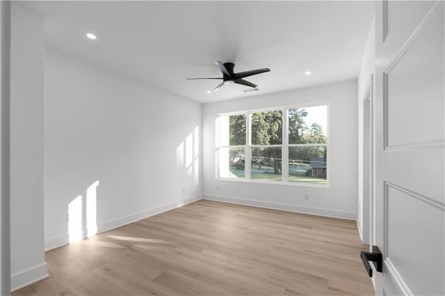 Spacious, unfurnished interior of a new home in , Atlanta (Image 27).