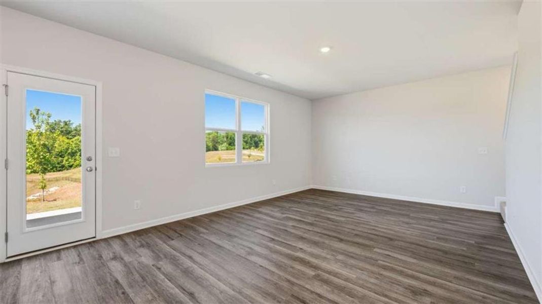 Spacious, unfurnished interior of a new home in Bridle Creek, Locust Grove (Image 20).