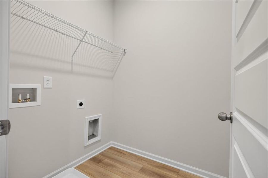 Spacious, unfurnished interior of a new home in Longbrooke, Rome (Image 31).