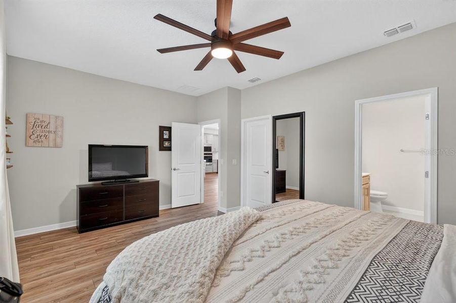 Furnished interior view inside a new home in Canopy Terrace, Deland (Image 32). Furnished interior view inside a new home in Canopy Terrace, Deland (Image 32).