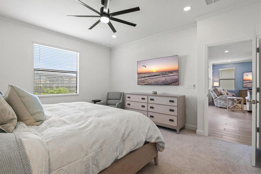 Furnished interior view inside a new home in , Bradenton (Image 38).
