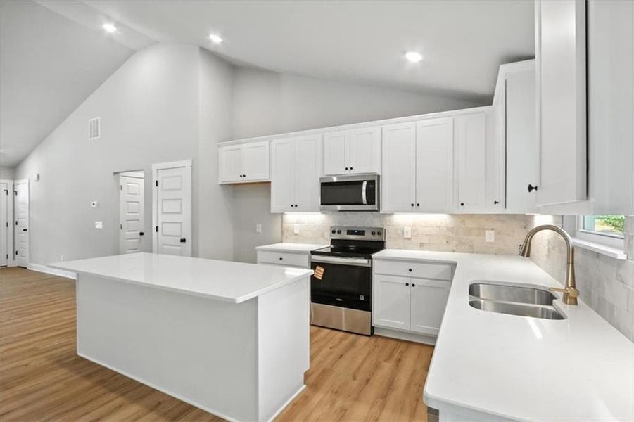 Furnished interior view inside a new home in , Hartwell (Image 5).