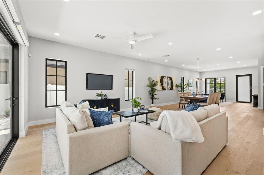 Furnished interior view inside a new home in College Park, Orlando (Image 27). Furnished interior view inside a new home in College Park, Orlando (Image 27).