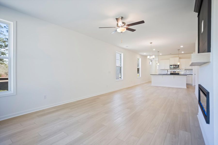 Spacious, unfurnished interior of a new home in Whiskey Run, New Ellenton (Image 14).