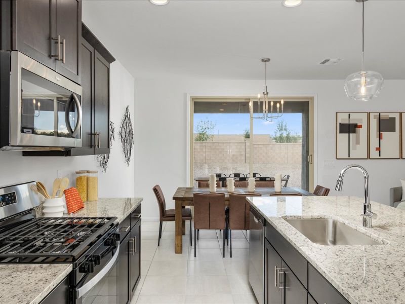 Furnished interior view inside a new home in Entrada Del Toro, Sahuarita (Image 4).