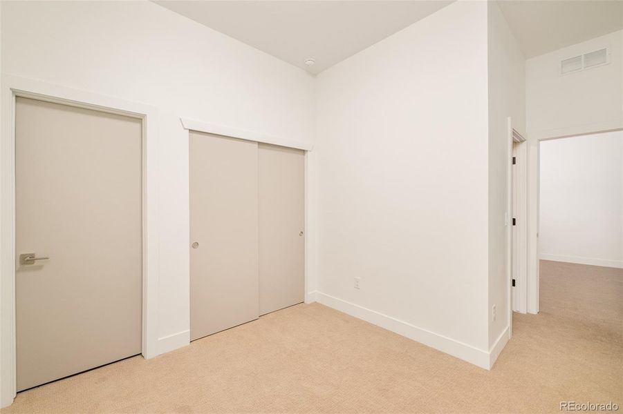 Spacious, unfurnished interior of a new home in , Denver (Image 25).