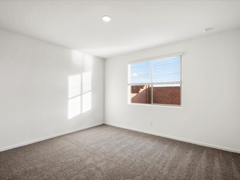 Spacious, unfurnished interior of a new home in Las Patrias at Star Valley Phase III - Premier Series, Tucson (Image 12).