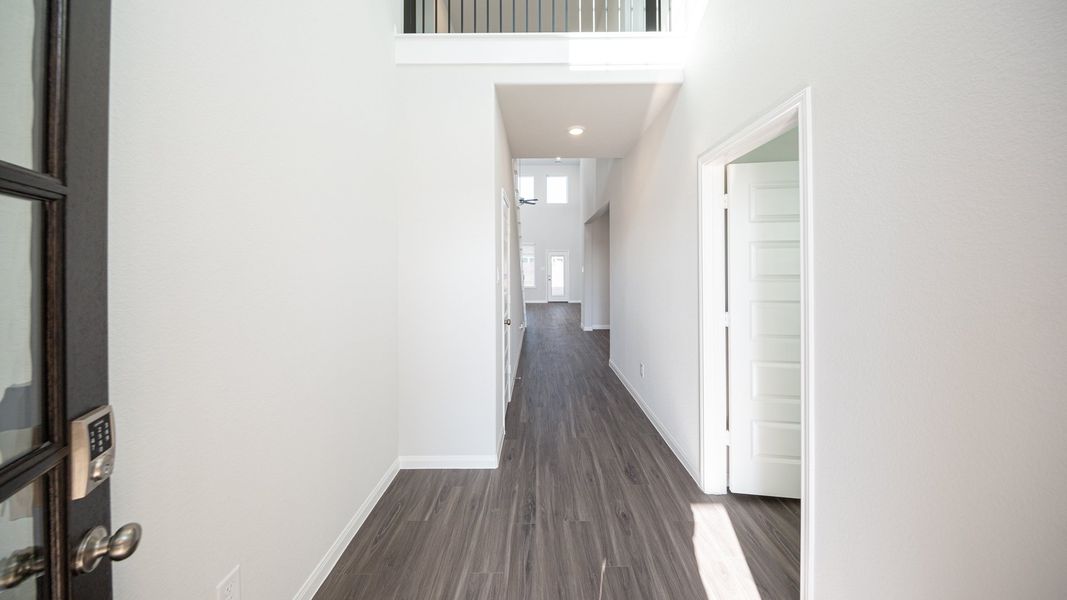 Representative unfurnished interior of a home built from the The Hawthorn by Legend Homes in Rocky Creek Crossing, Crowley (Image 12).
