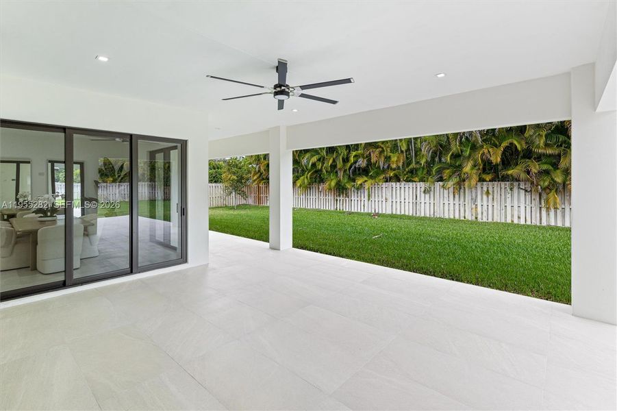 Exterior details and patio area of a home in , Cutler Bay (Image 3).