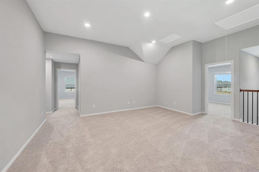 Spacious, unfurnished interior of a new home in The Preserve, Justin (Image 27).