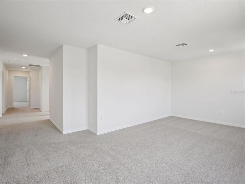 Spacious, unfurnished interior of a new home in Oakfield Trails - Premier Series, Parrish (Image 41).