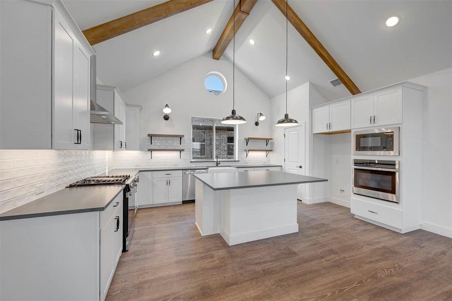 Furnished interior view inside a new home in Timberbrook, Justin (Image 11).
