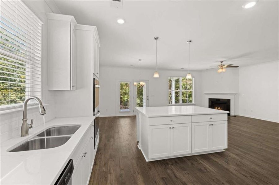 Furnished interior view inside a new home in Water Oak Estates, Lawrenceville (Image 10). Furnished interior view inside a new home in Water Oak Estates, Lawrenceville (Image 10).