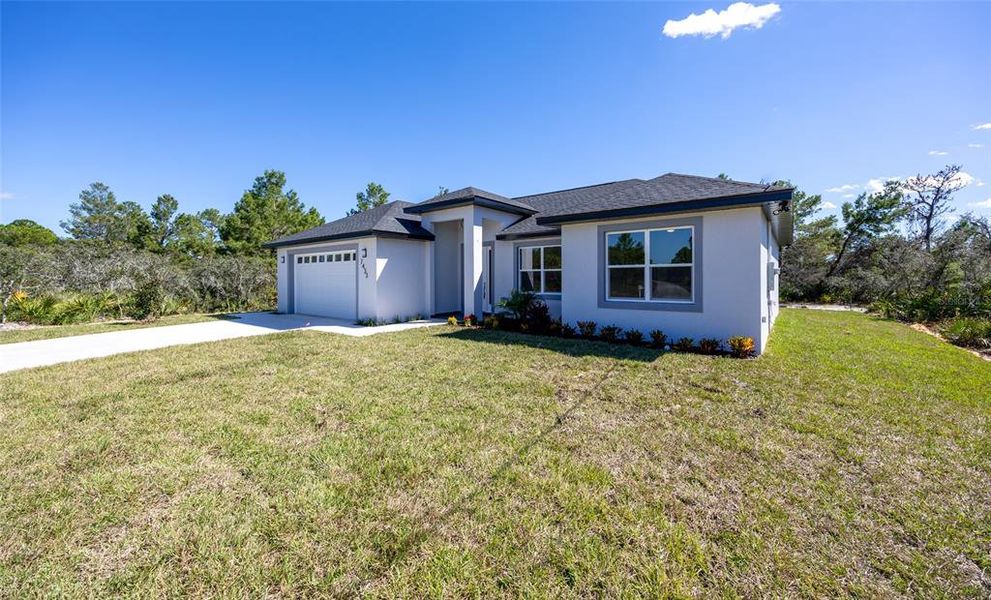 Exterior details and patio area of a home in , Sebring (Image 20). Exterior details and patio area of a home in , Sebring (Image 20).