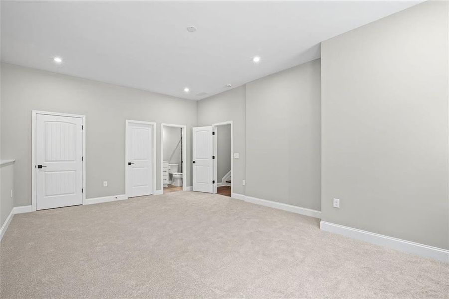 Spacious, unfurnished interior of a new home in Governor’s Preserve, Canton (Image 28). Spacious, unfurnished interior of a new home in Governor’s Preserve, Canton (Image 28).