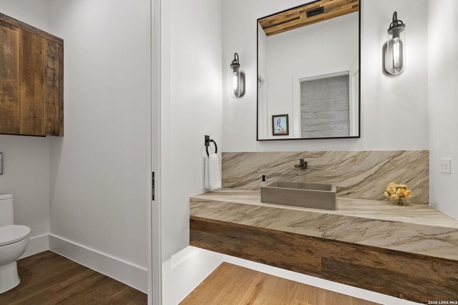 Furnished interior view inside a new home in , Boerne (Image 49).