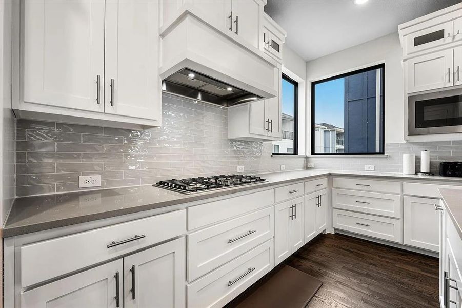 Furnished interior view inside a new home in , Rowlett (Image 28).