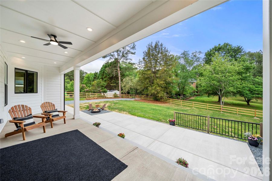 Exterior details and patio area of a home in , Monroe (Image 27).