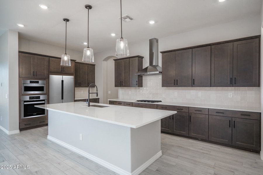 6) KITCHEN 6) KITCHEN