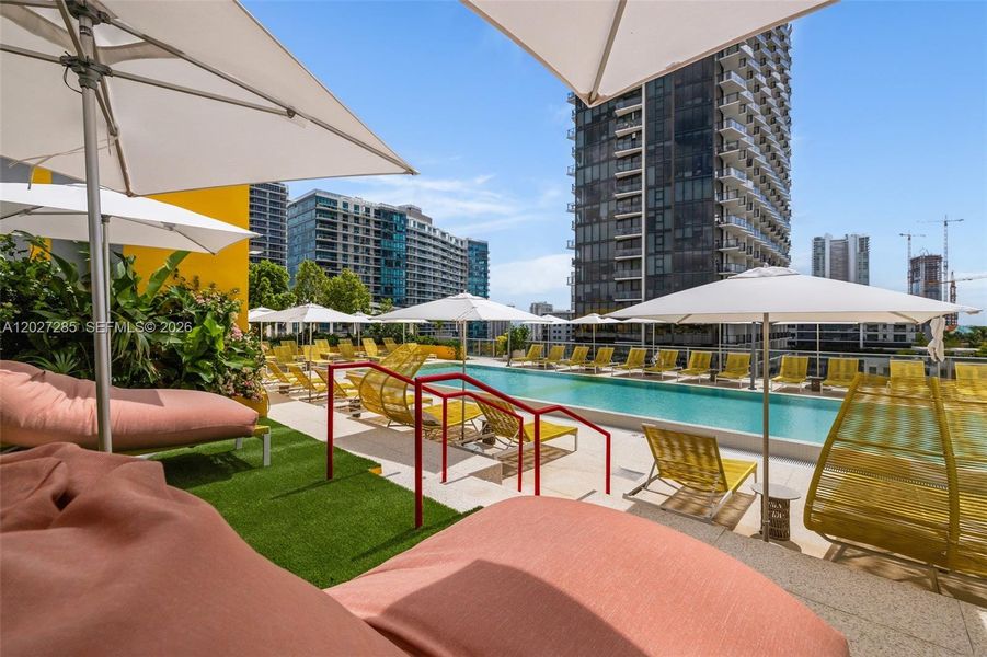 Community amenities in , Miami (Image 21).