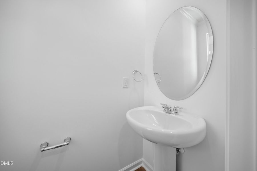 SUN_Everlee_Pic_CarsonII_QMI_230_Powder_ SUN_Everlee_Pic_CarsonII_QMI_230_Powder_