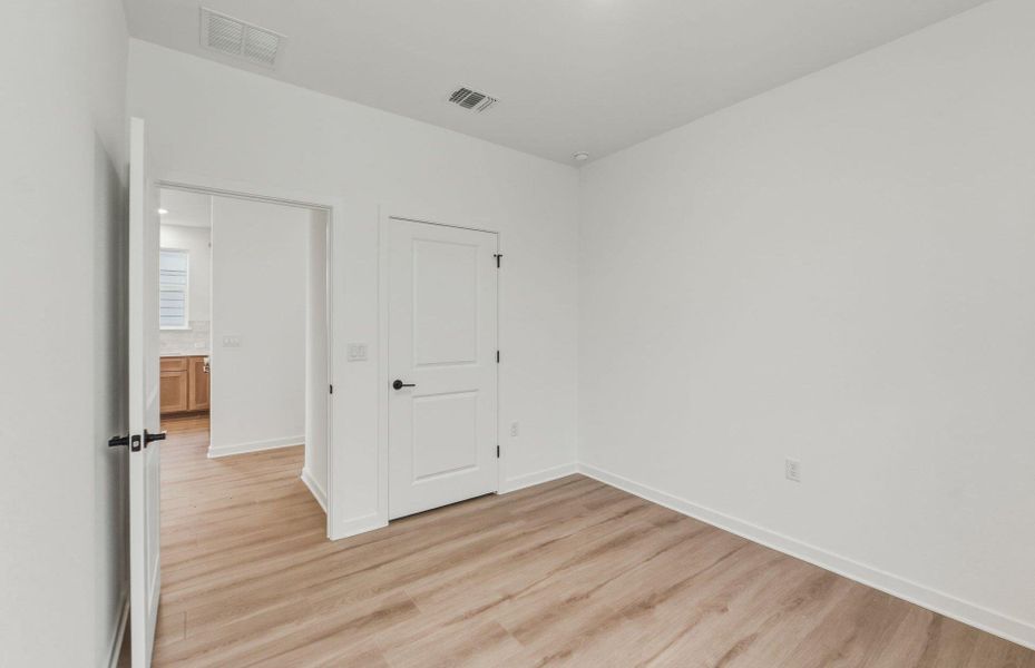 Spacious, unfurnished interior of a new home in Sun City Texas, Georgetown (Image 21). Spacious, unfurnished interior of a new home in Sun City Texas, Georgetown (Image 21).