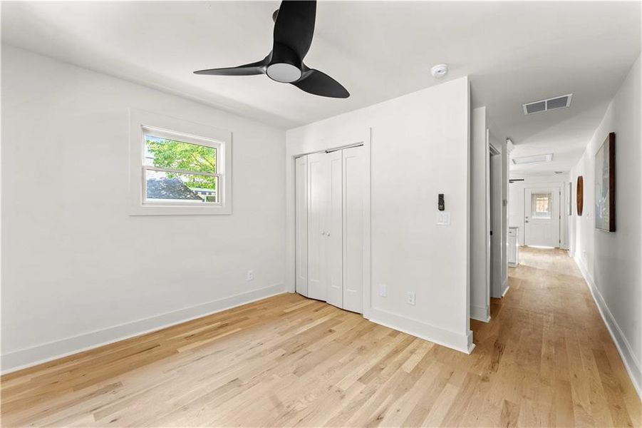 Spacious, unfurnished interior of a new home in , Atlanta (Image 22).