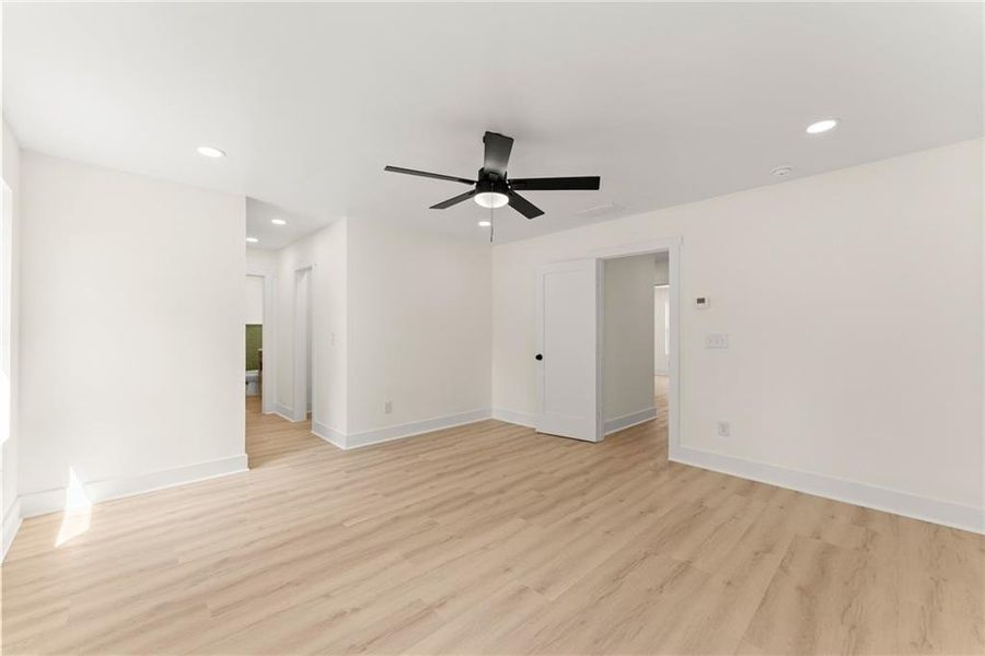 Spacious, unfurnished interior of a new home in , Clarkesville (Image 15).