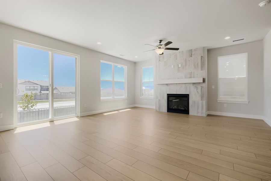 7935 Schoolhouse - Living Area