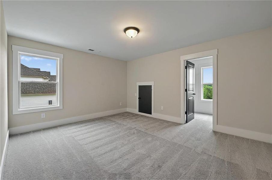 Spacious, unfurnished interior of a new home in SteepleChase, Hoschton (Image 34).
