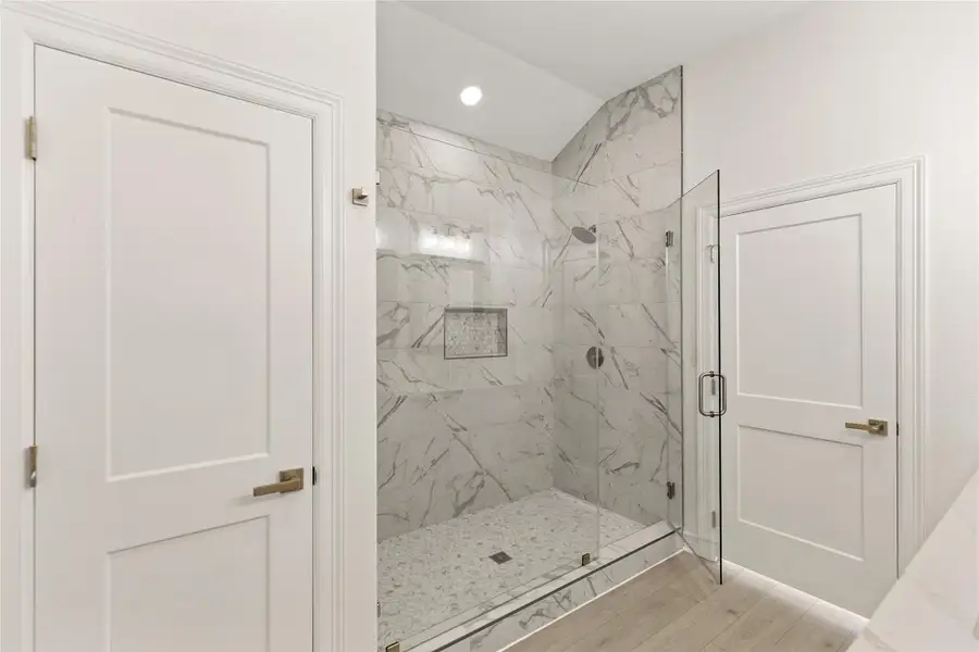 Furnished interior view inside a new home in , Freeport (Image 6).