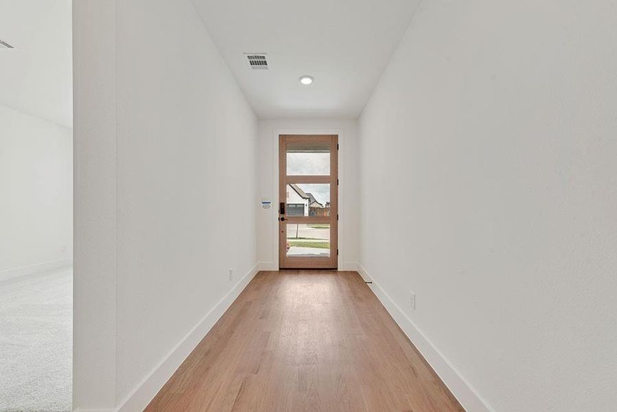 Spacious, unfurnished interior of a new home in Tavolo Park, Fort Worth (Image 15).
