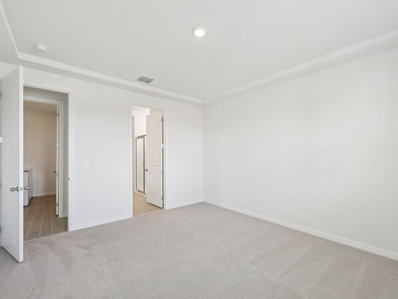 Spacious, unfurnished interior of a new home in Coasterra - Reserve Series, Palmetto (Image 16).