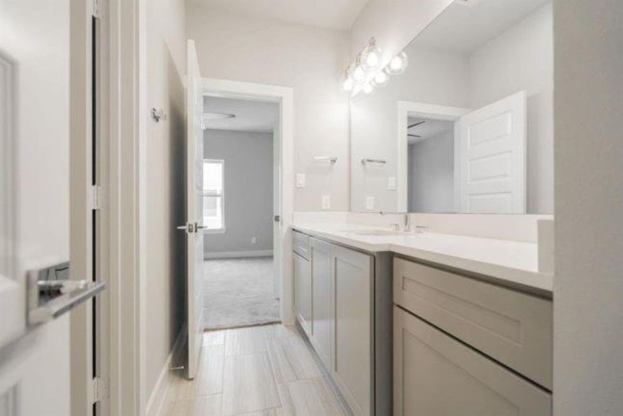 Image 14 of a home in Parkview at Oak Forest. Image 14 of a home in Parkview at Oak Forest.